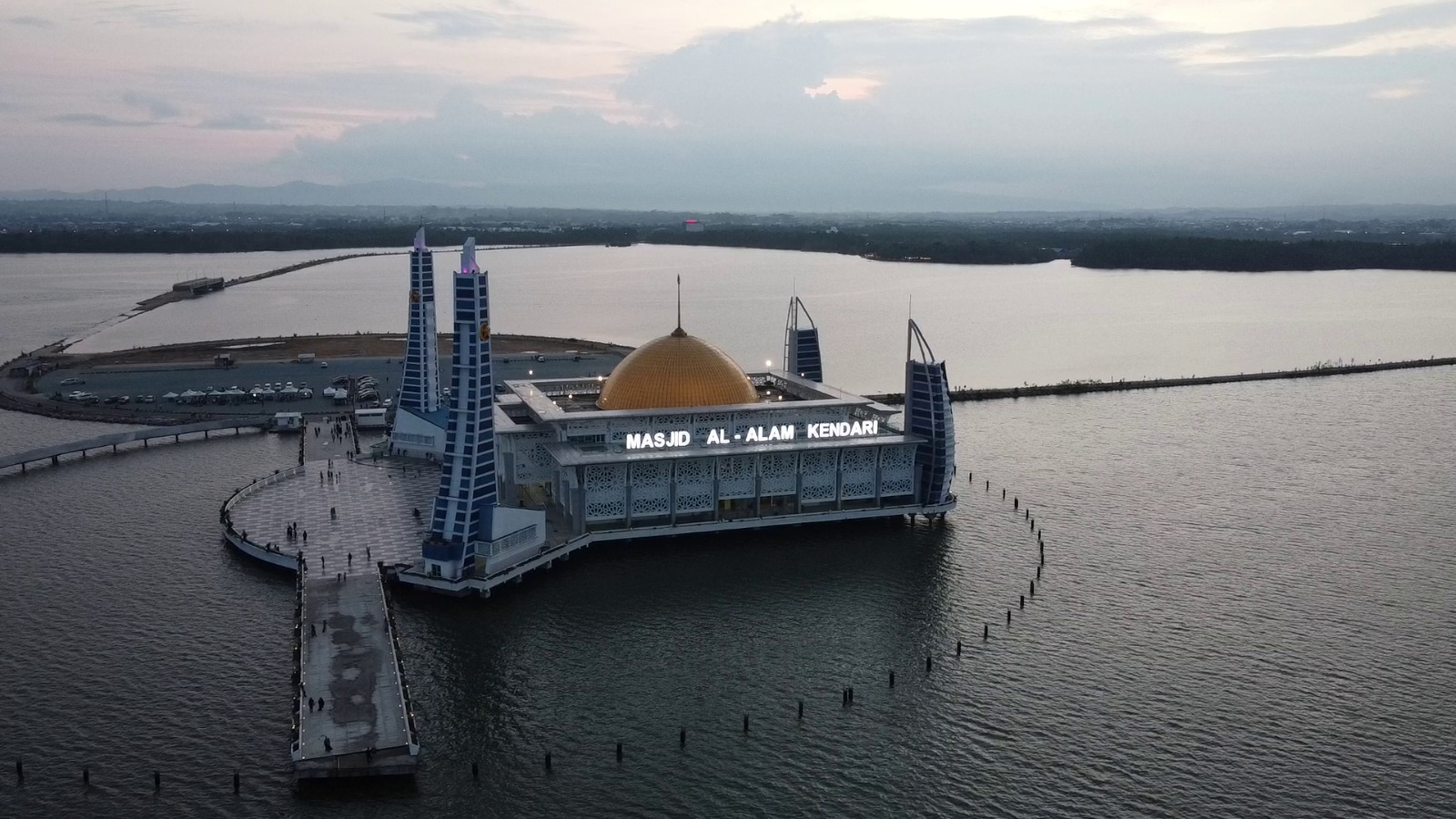 Masjid Terapung Al-Alam