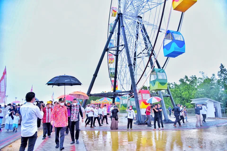 Wisata Anjungan Teluk Kendari